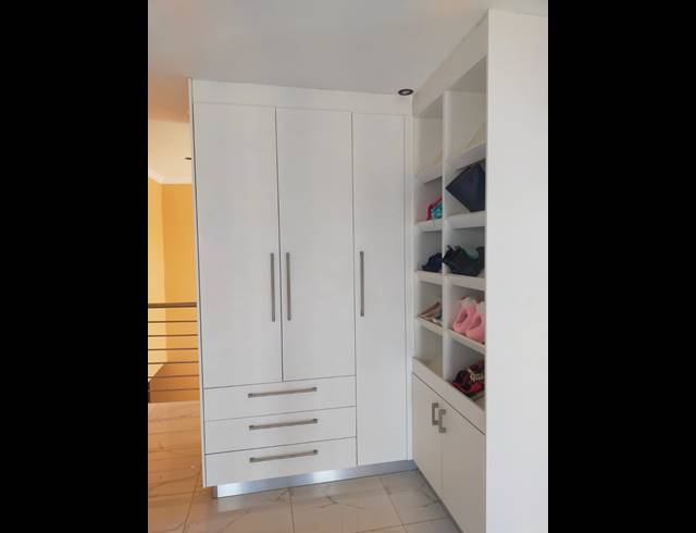 4 BEDROOM HOUSE FOR SALE IN MAVHUNDA A